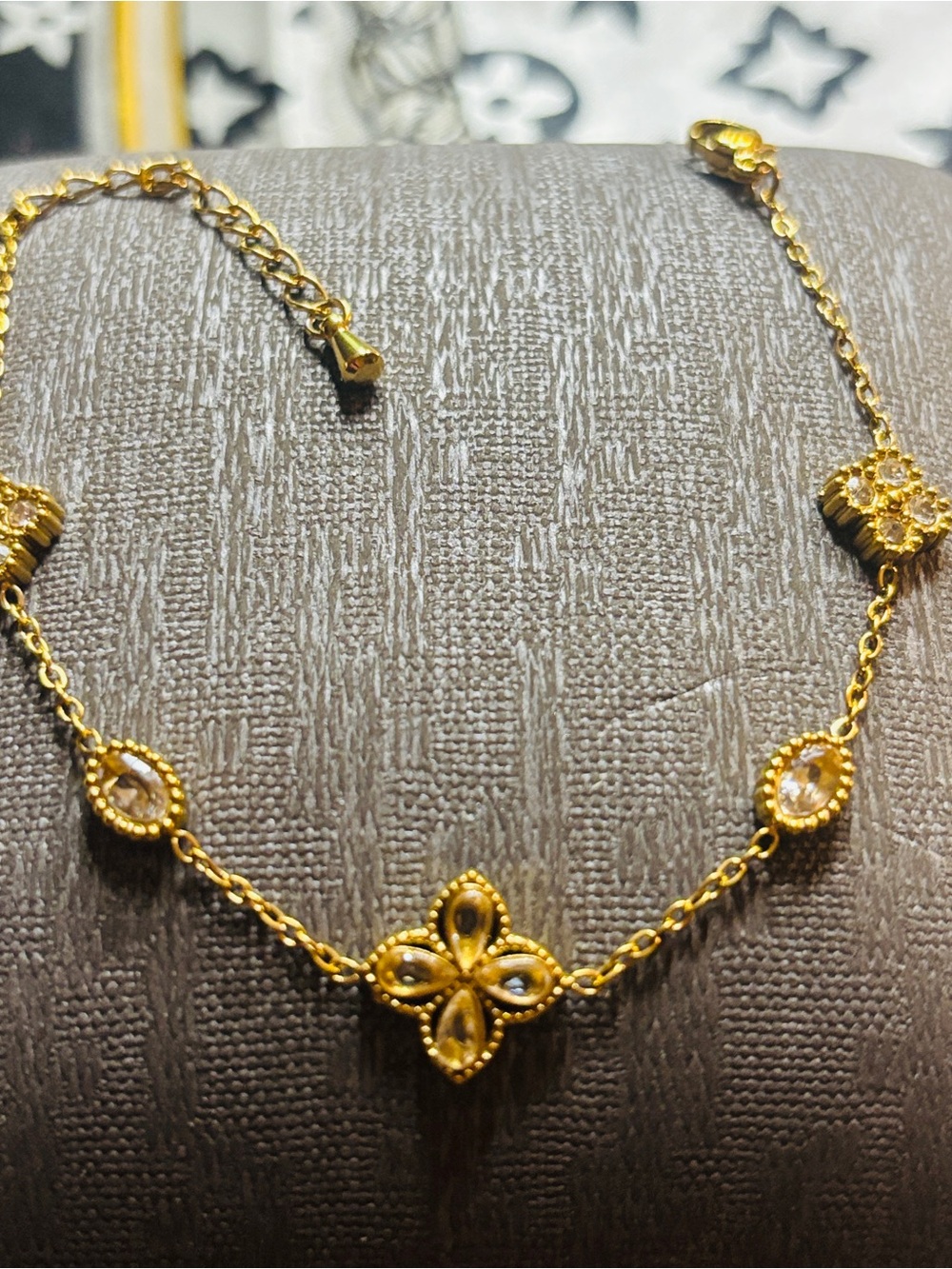 Gold Floral Clover Pendant Necklace - Women Jewelry 7”-8” inches